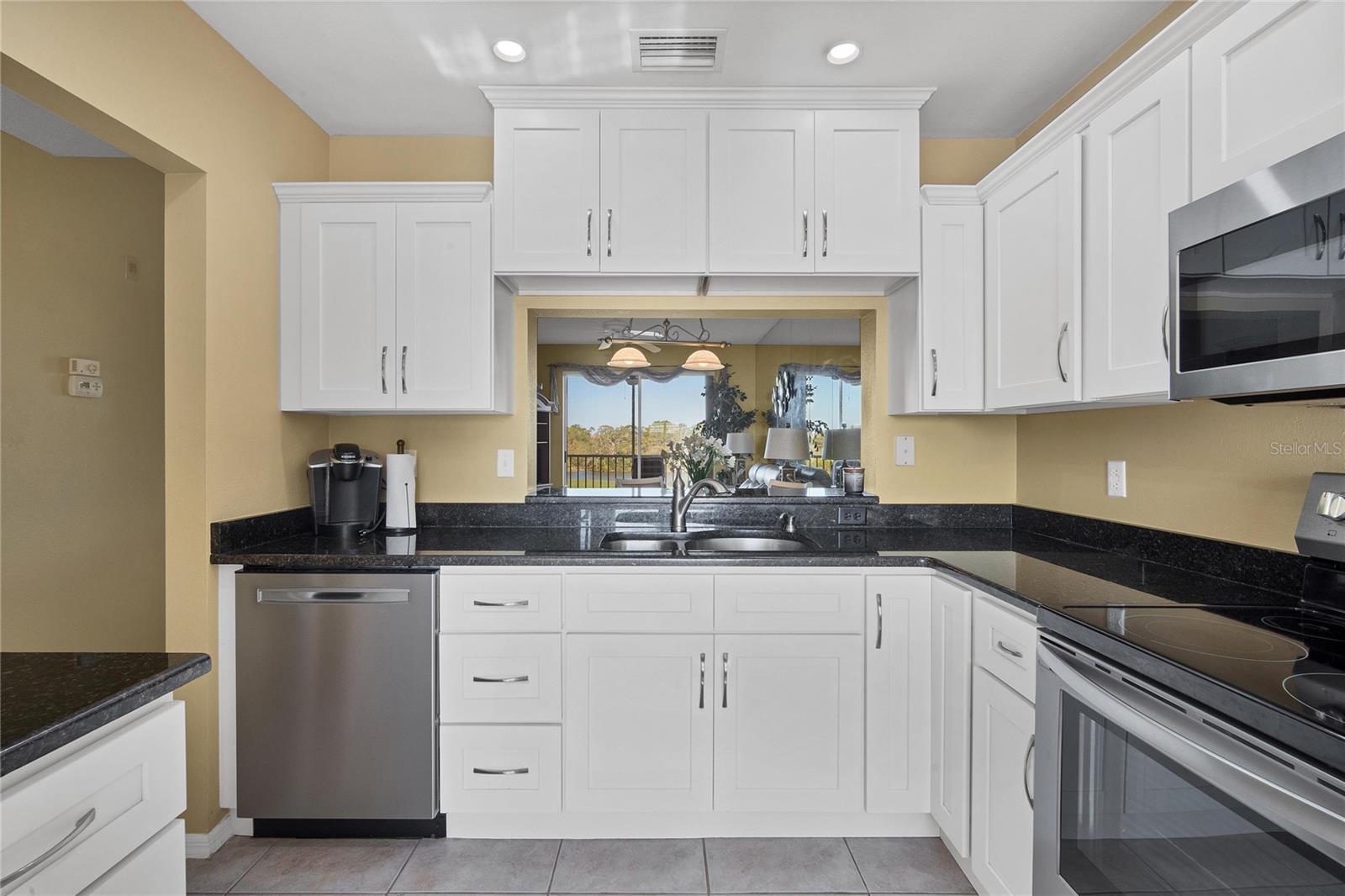 9610 Club South Cir #4207, Sarasota, FL 34238 photo