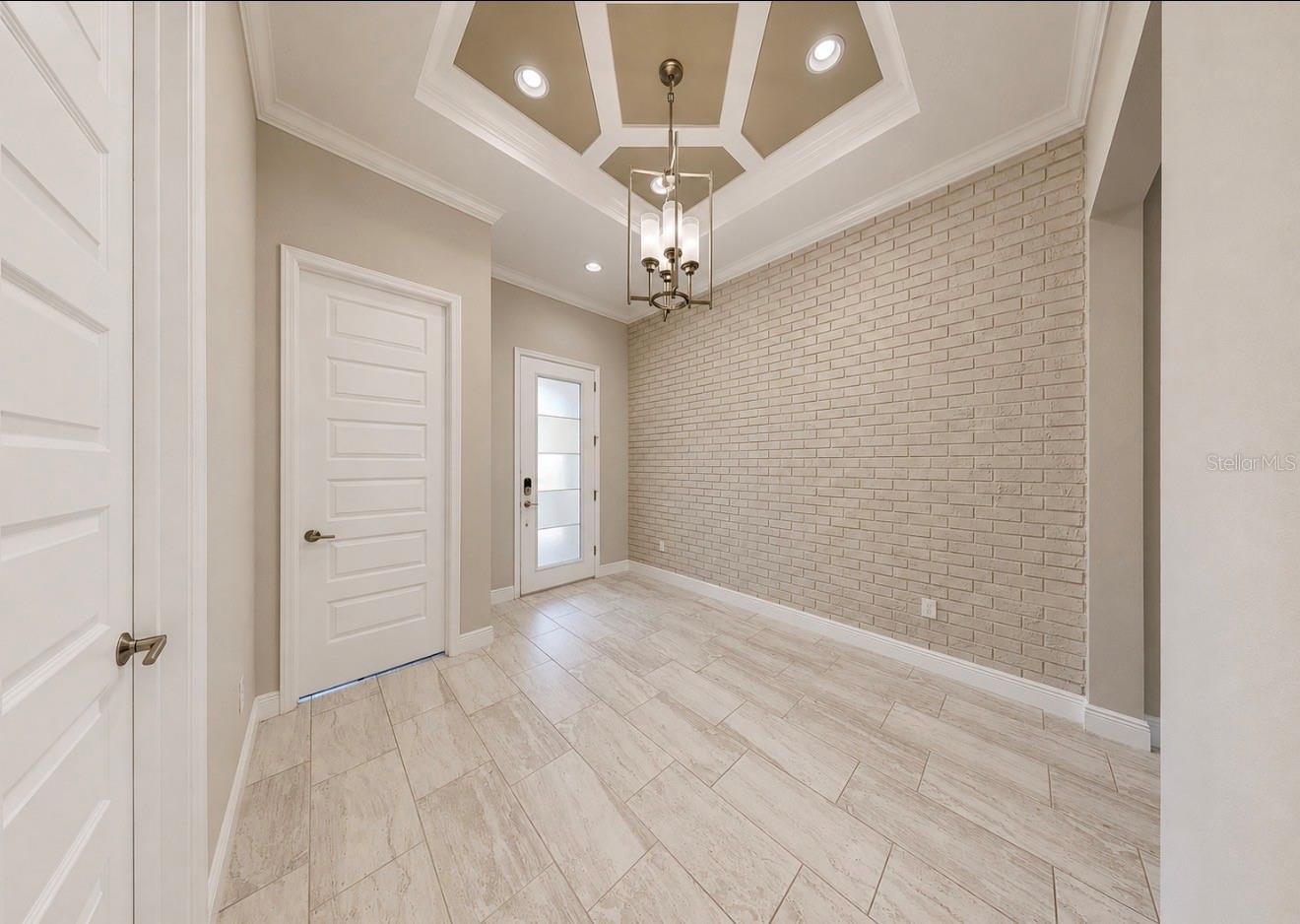 14610 Red Castle Ave, Lithia, FL 33547 photo