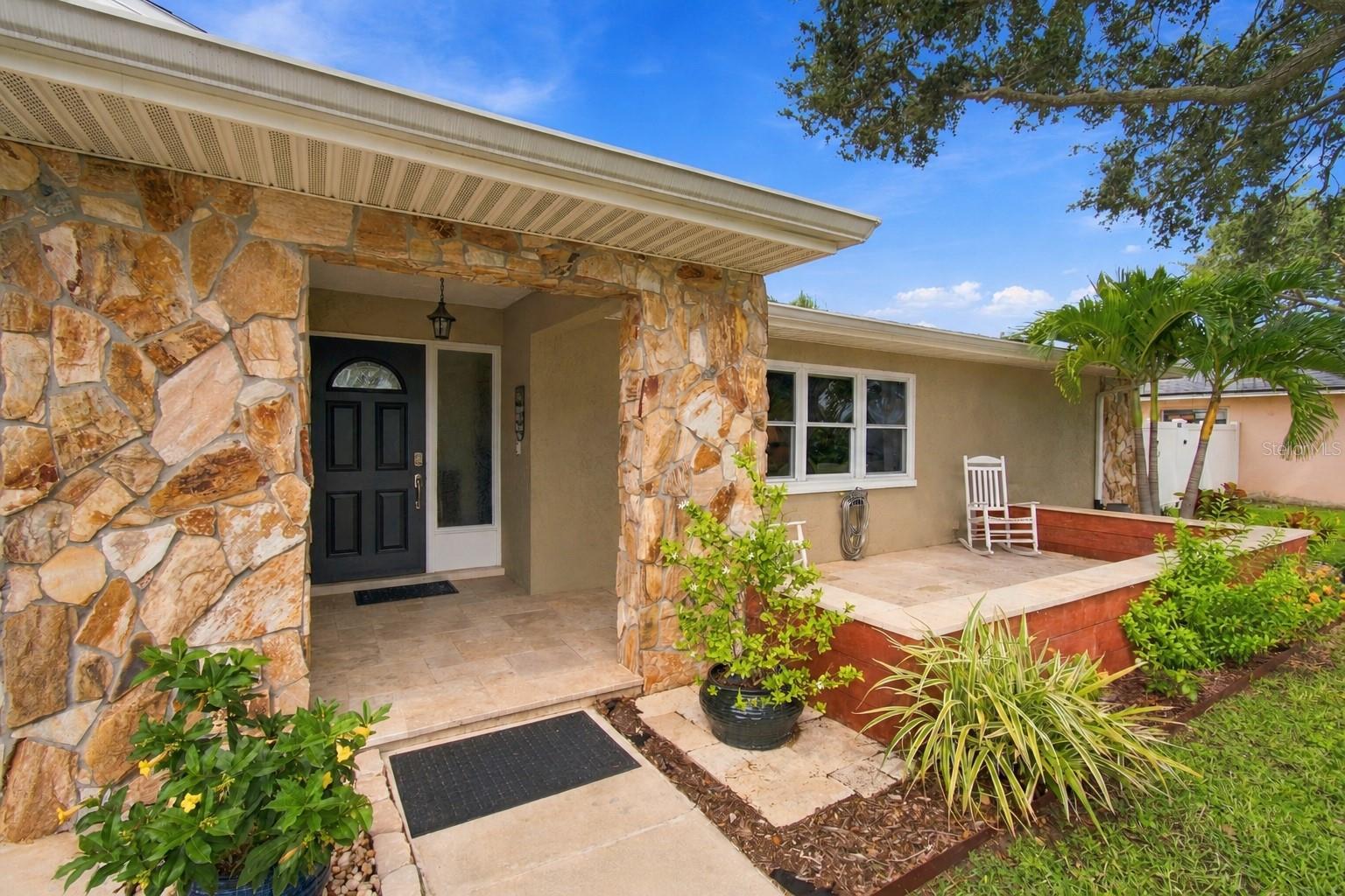 1967 Arvis Cir, Clearwater, FL 33764