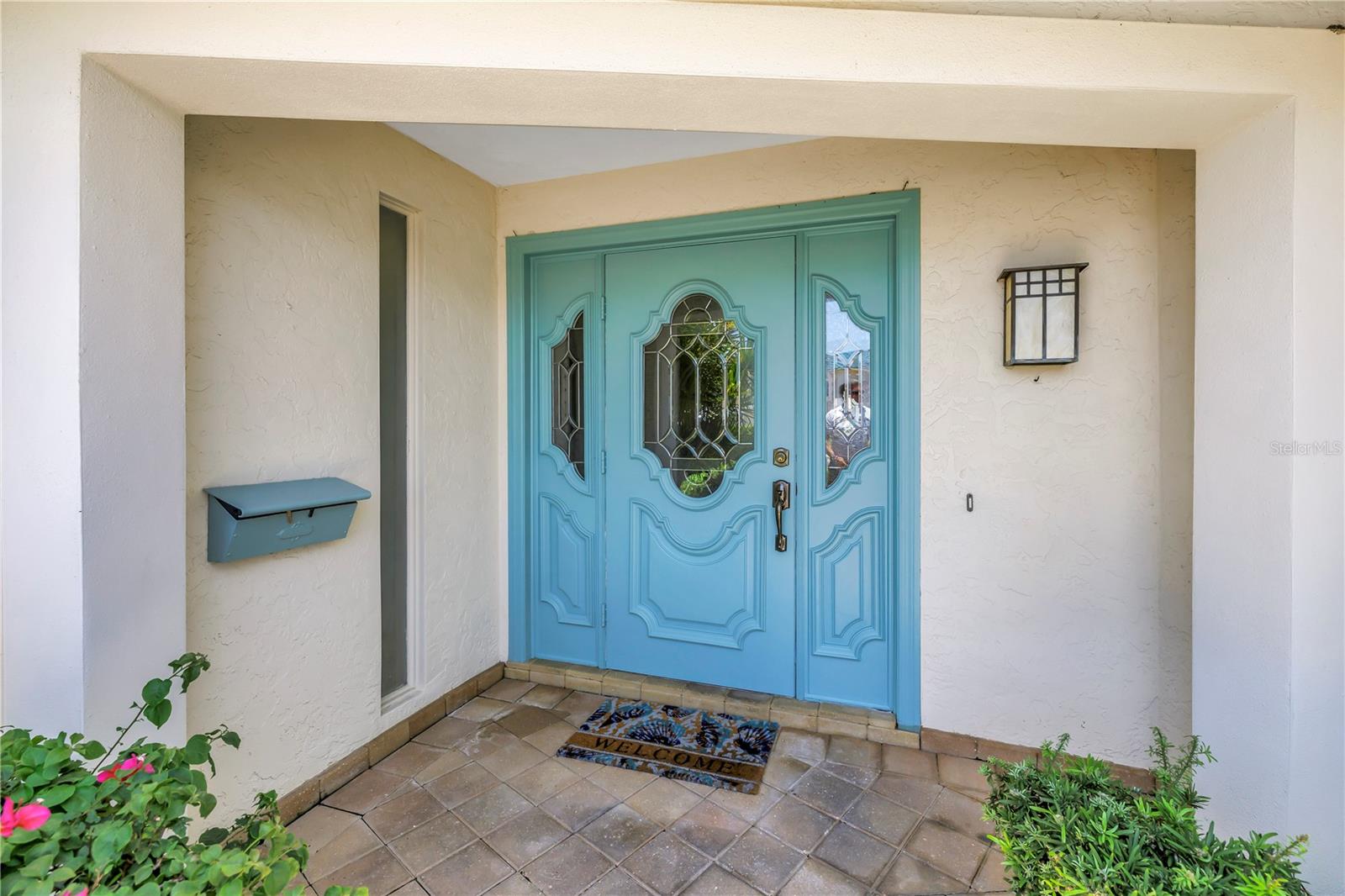 2067 Massachusetts Ave, Saint Petersburg, FL 33703 photo