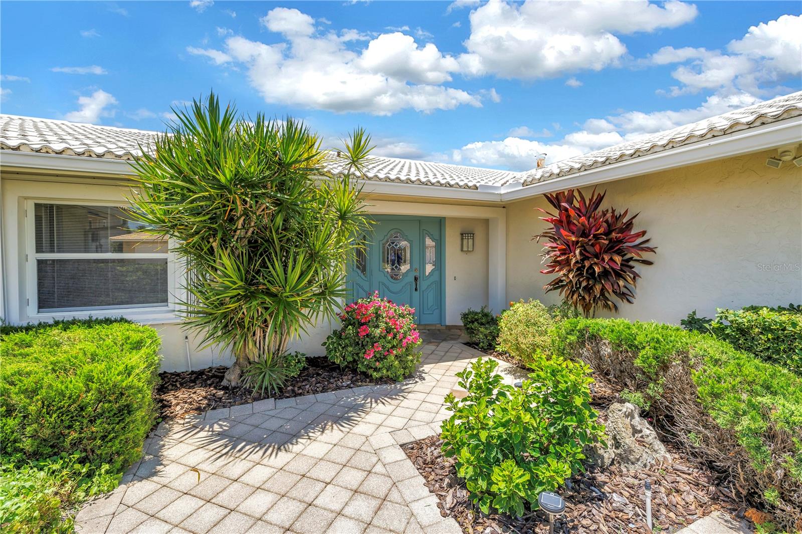2067 Massachusetts Ave, Saint Petersburg, FL 33703 photo