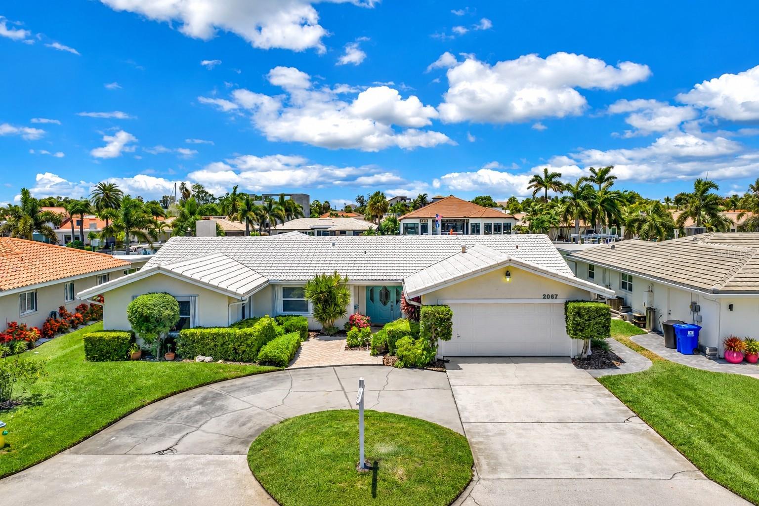 2067 Massachusetts Ave, Saint Petersburg, FL 33703 photo