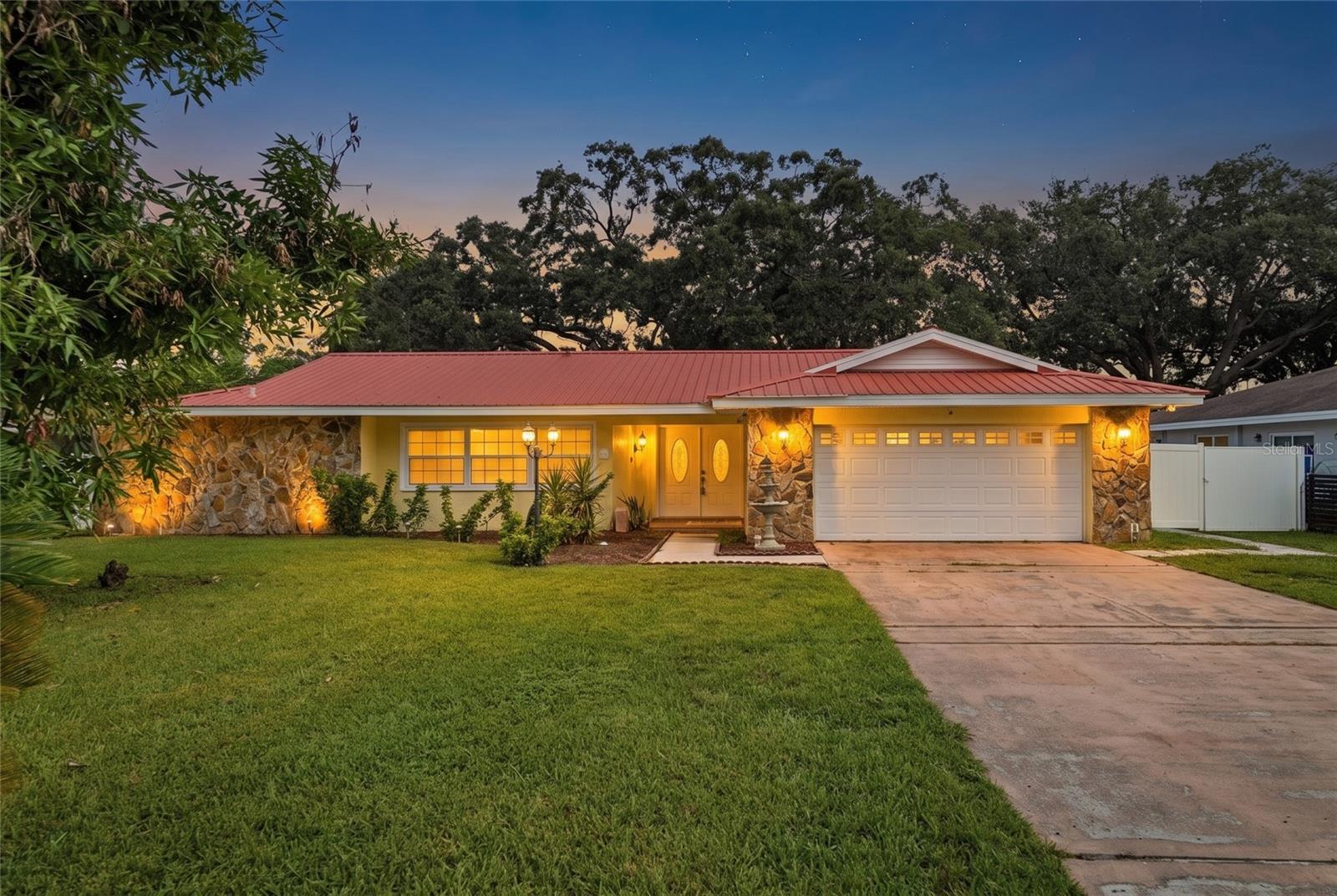 1514 Burning Tree Ln, Brandon, FL 33510