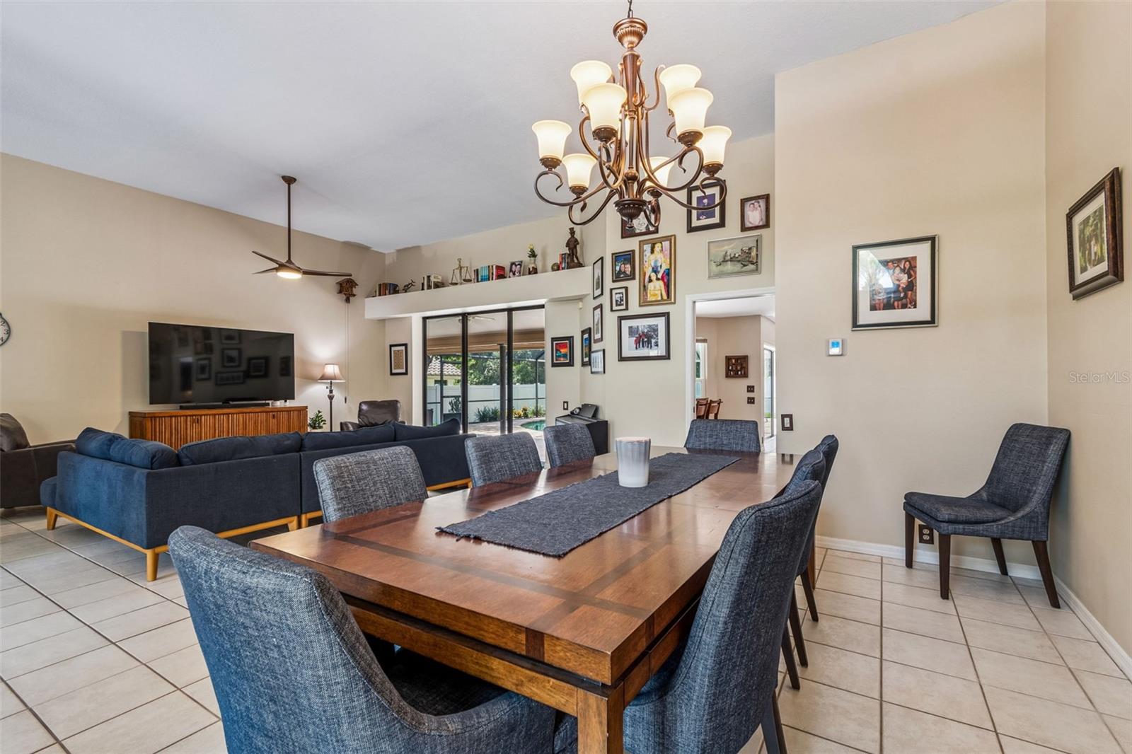 2937 Hillcreek Cir, Clearwater, FL 33759 photo