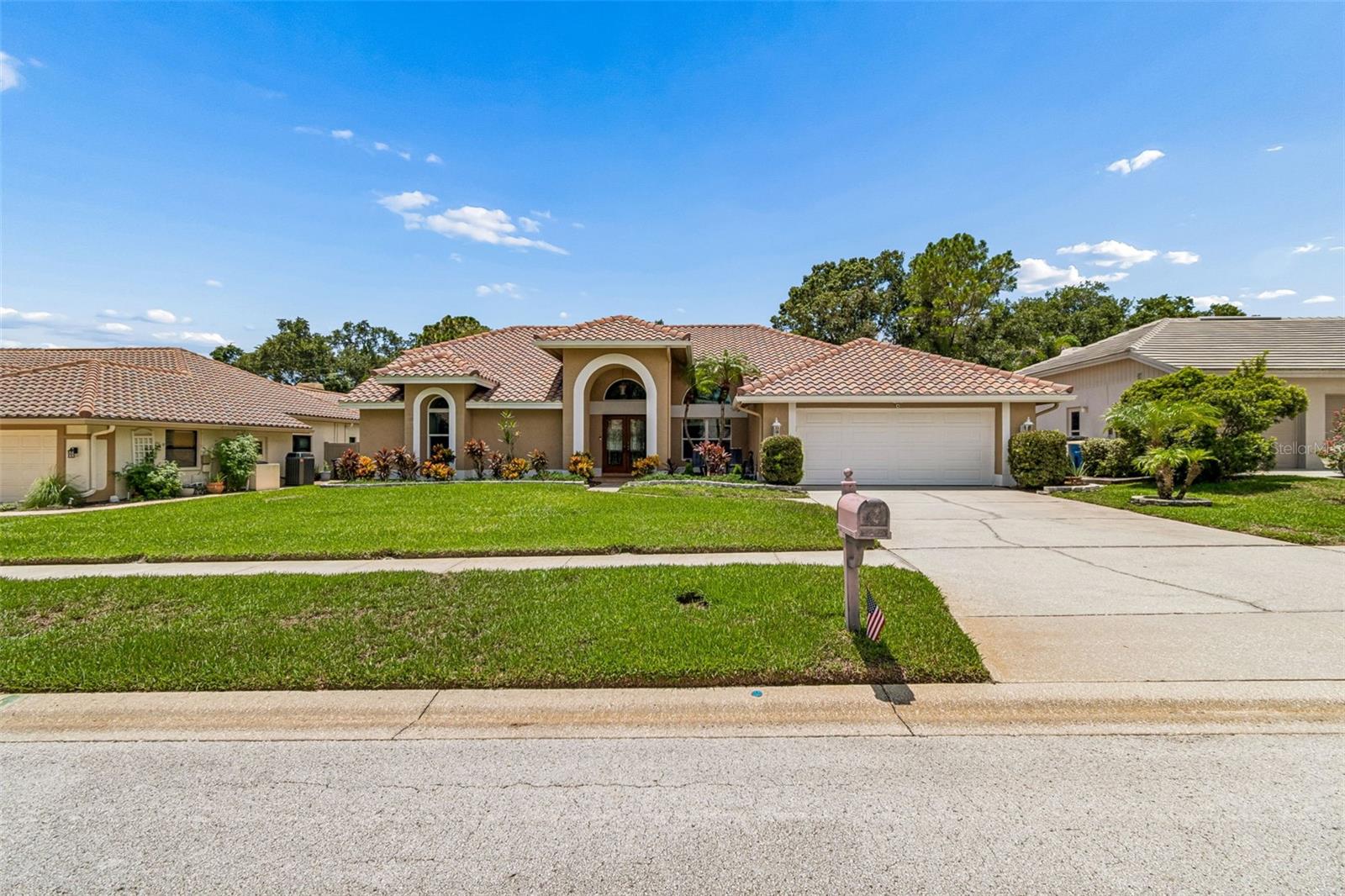 2937 Hillcreek Cir, Clearwater, FL 33759