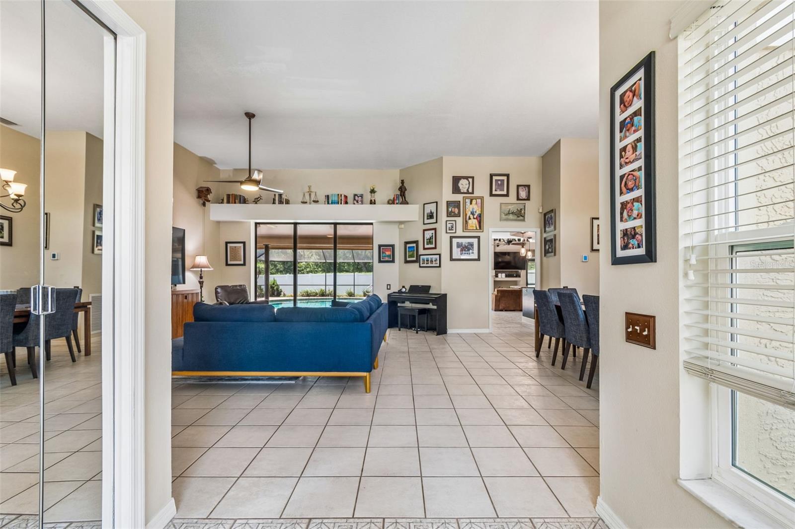 2937 Hillcreek Cir, Clearwater, FL 33759 photo