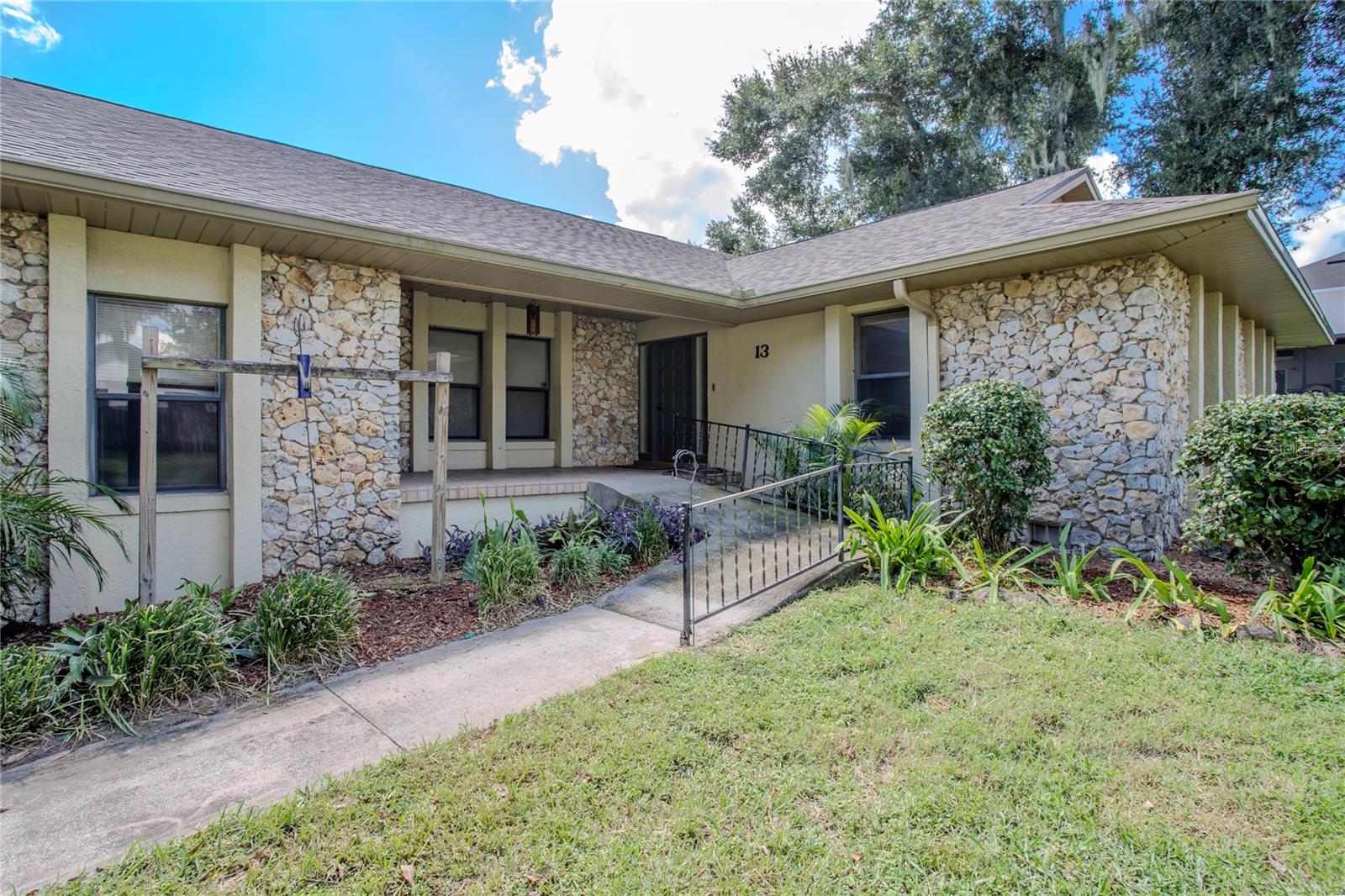 13 Hermosa Dr, Eustis, FL 32726 photo