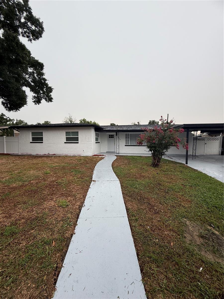 4416 Cobia Dr, Tampa, FL 33617