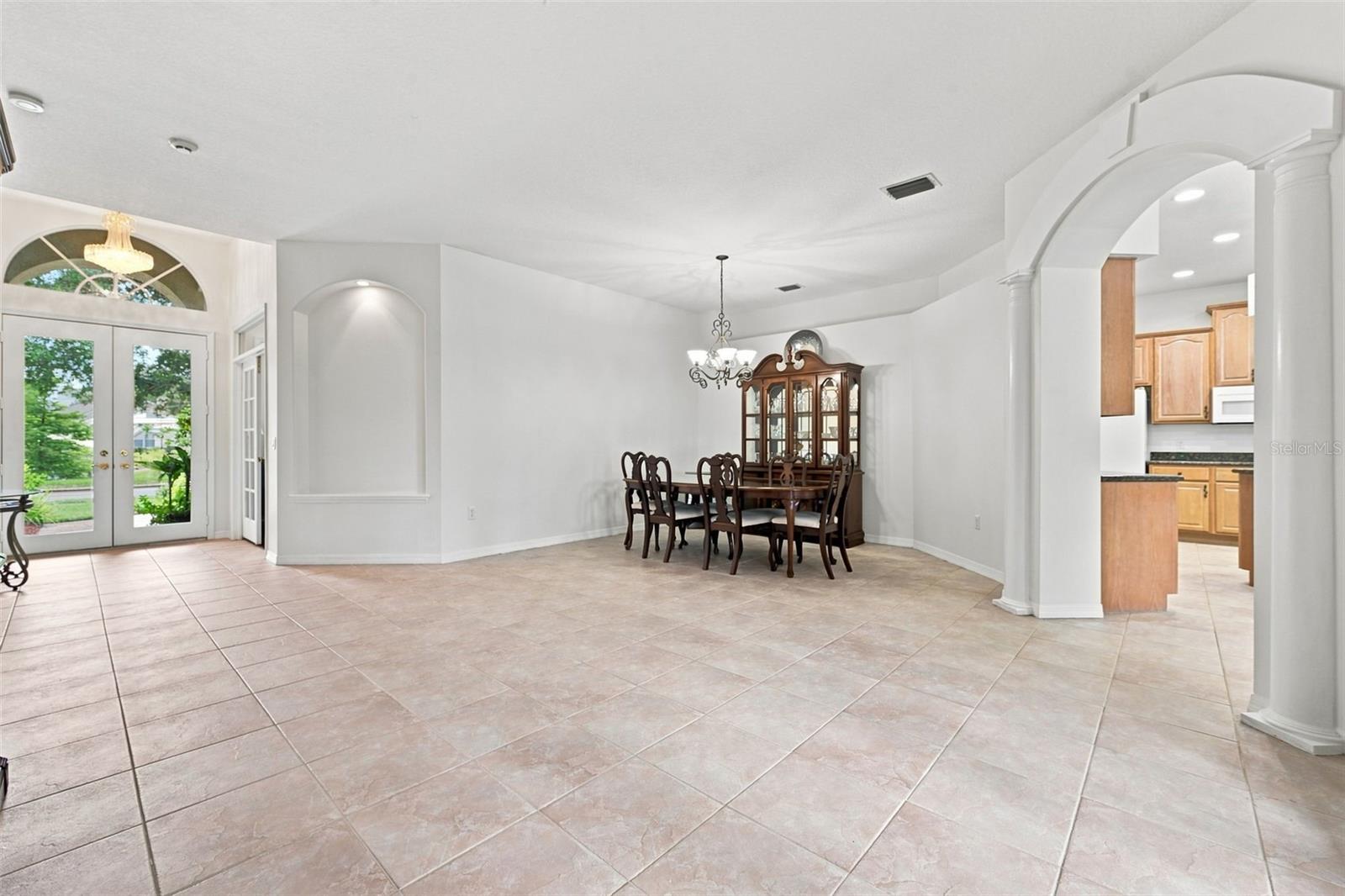 2103 Boot Lake Cir, Tampa, FL 33612 photo