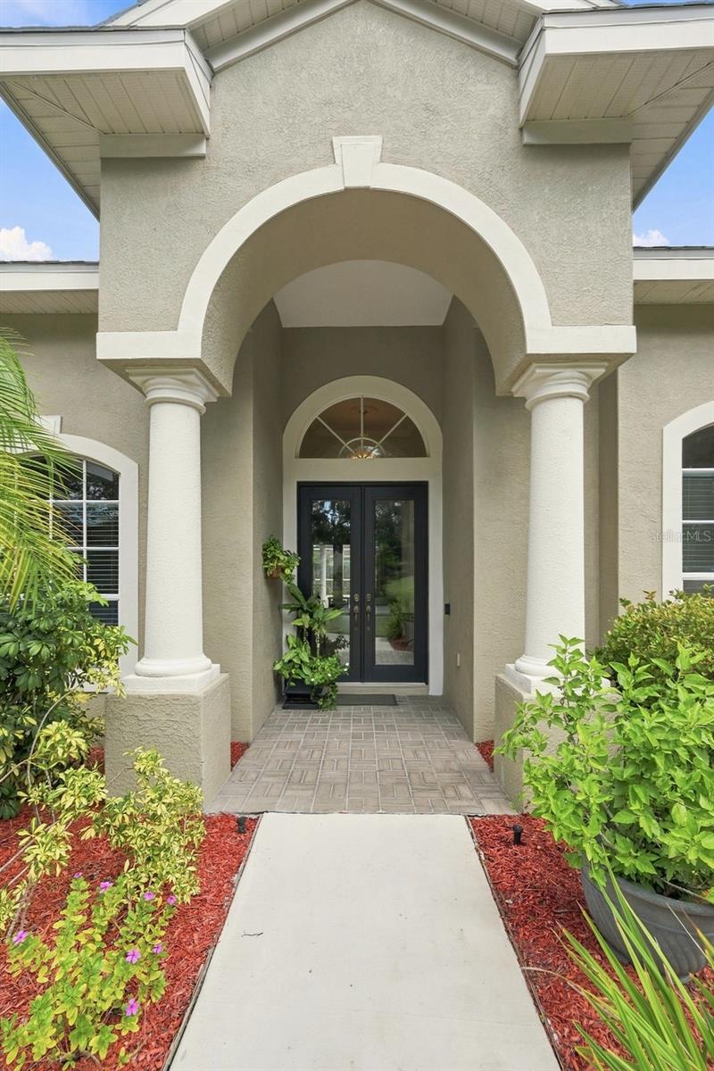 2103 Boot Lake Cir, Tampa, FL 33612 photo