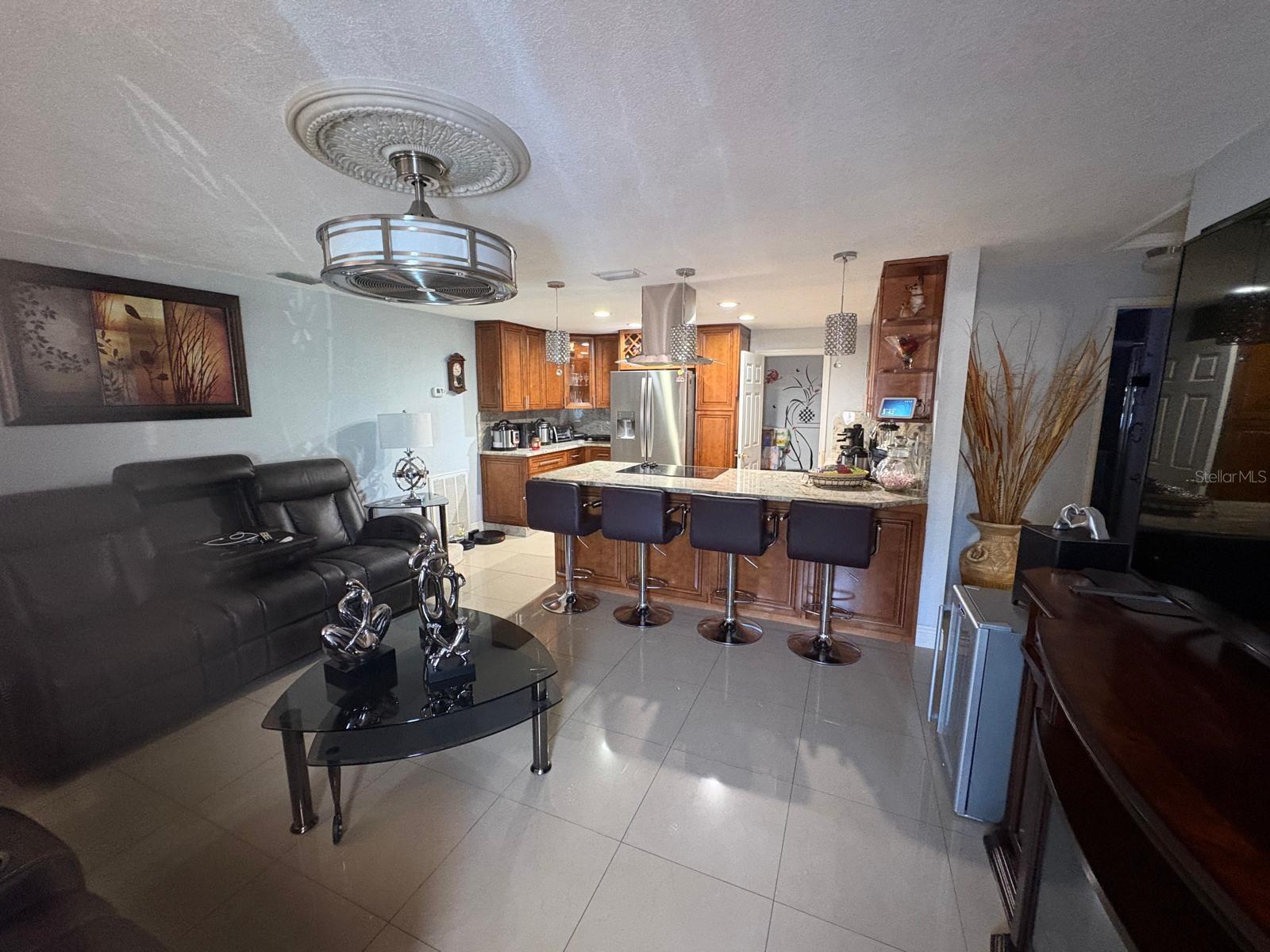 6005 W Clifton St, Tampa, FL 33634 photo