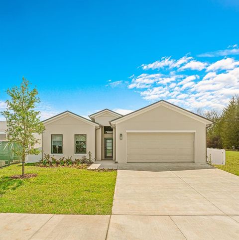 Single Family Residence in MASCOTTE FL 6304 CHORUS DRIVE.jpg