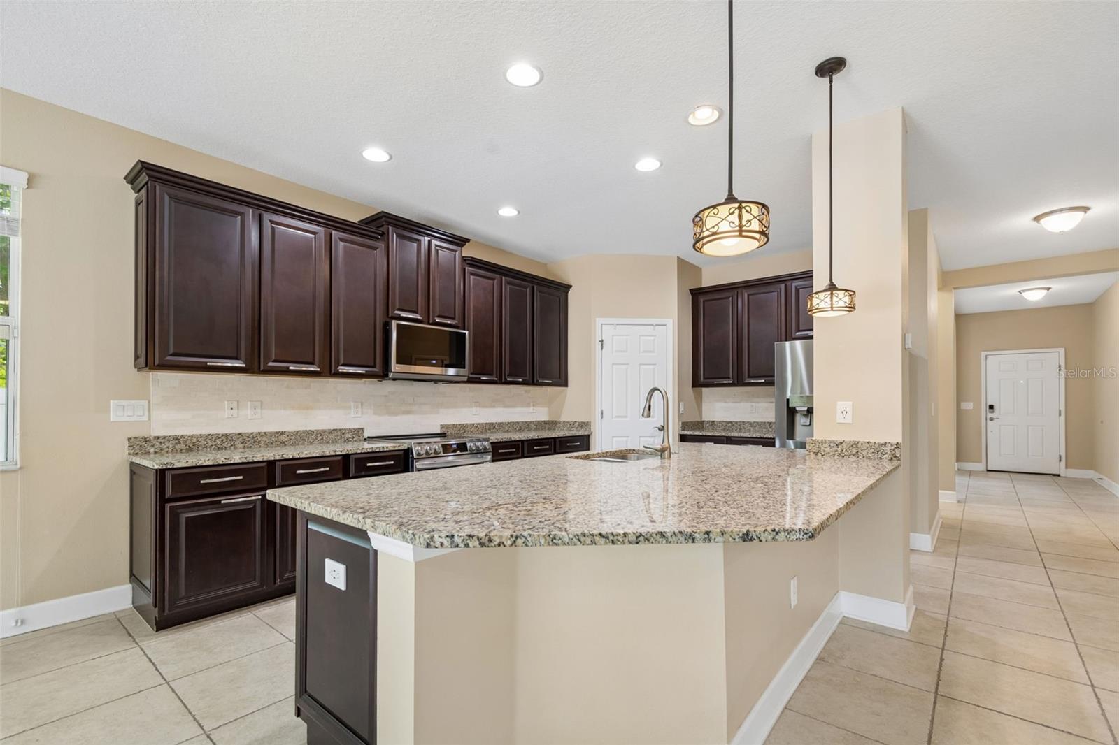 7090 88 Ave, Pinellas Park, FL 33782 photo