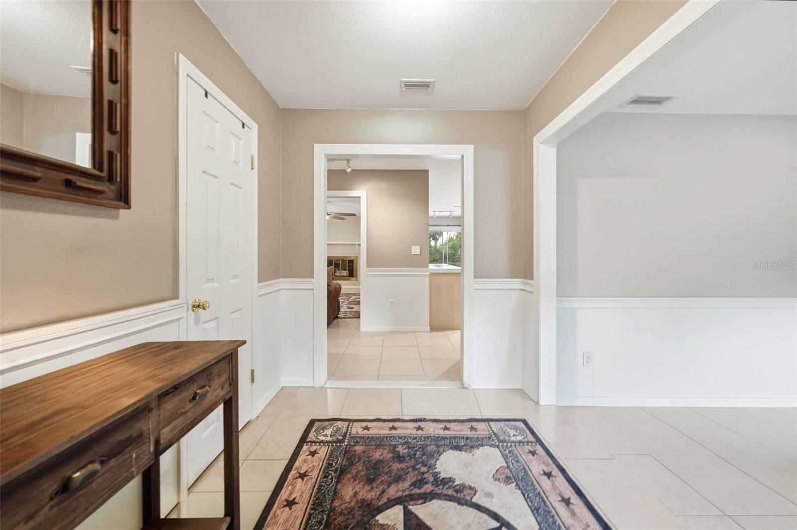 112 E Gardenia St, Howey In The Hills, FL 34737 photo