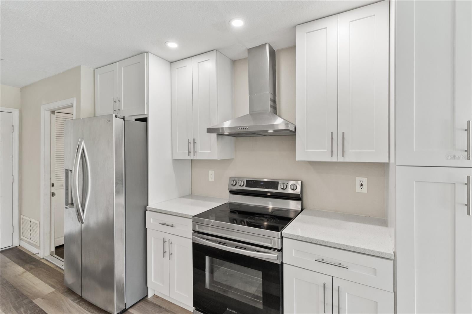 1009 Kings Ct, Venice, FL 34293 photo