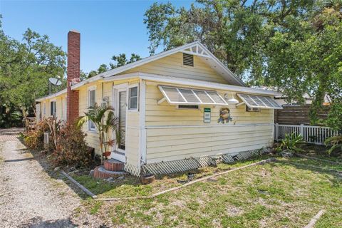 Duplex in SARASOTA FL 2245 BAHIA VISTA STREET.jpg