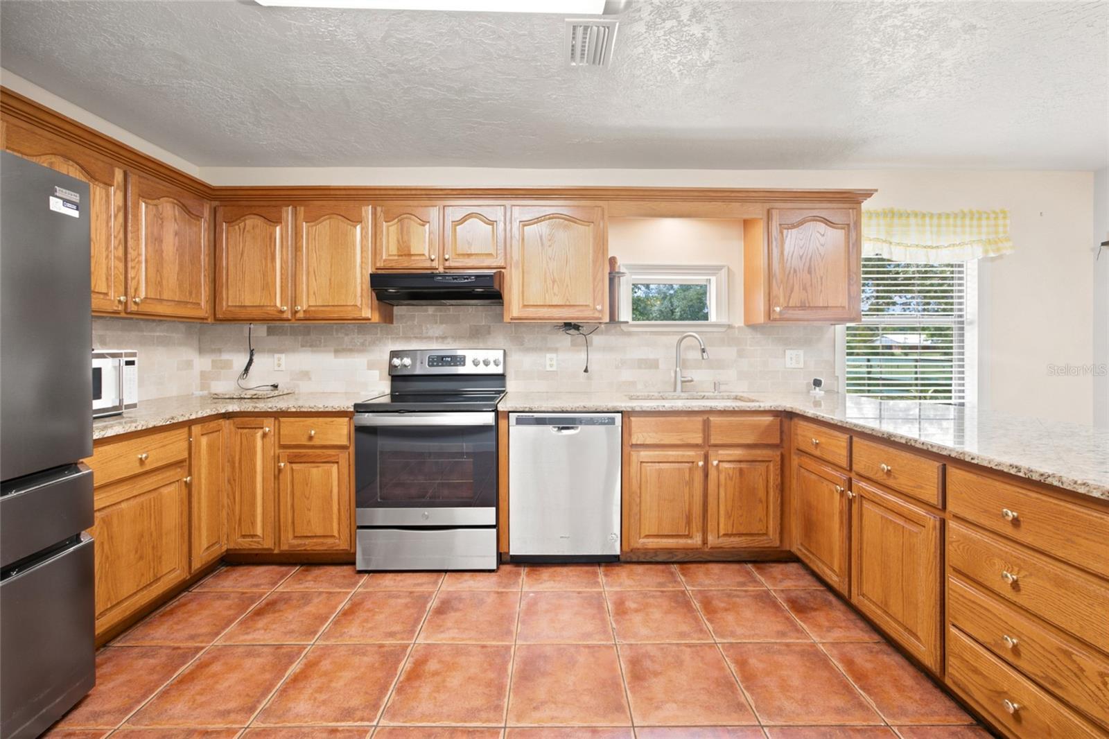2460 SE 150 St, Summerfield, FL 34491 photo