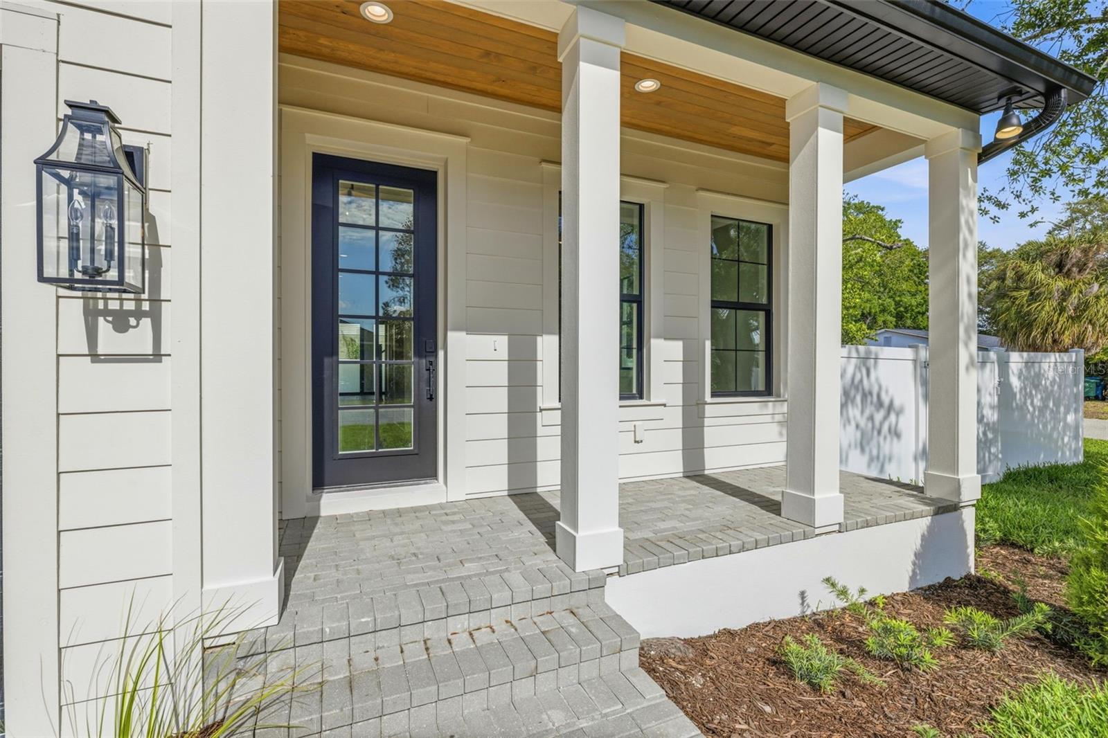 2936 W Rogers Ave, Tampa, FL 33611 photo