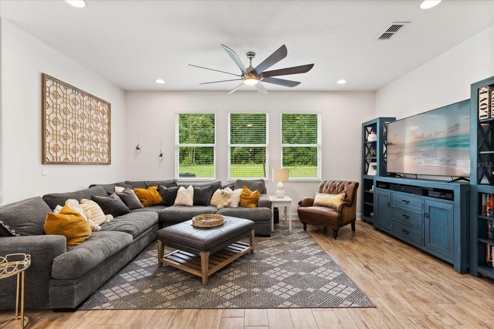 31924 Geoff Way, Sorrento, FL 32776 photo