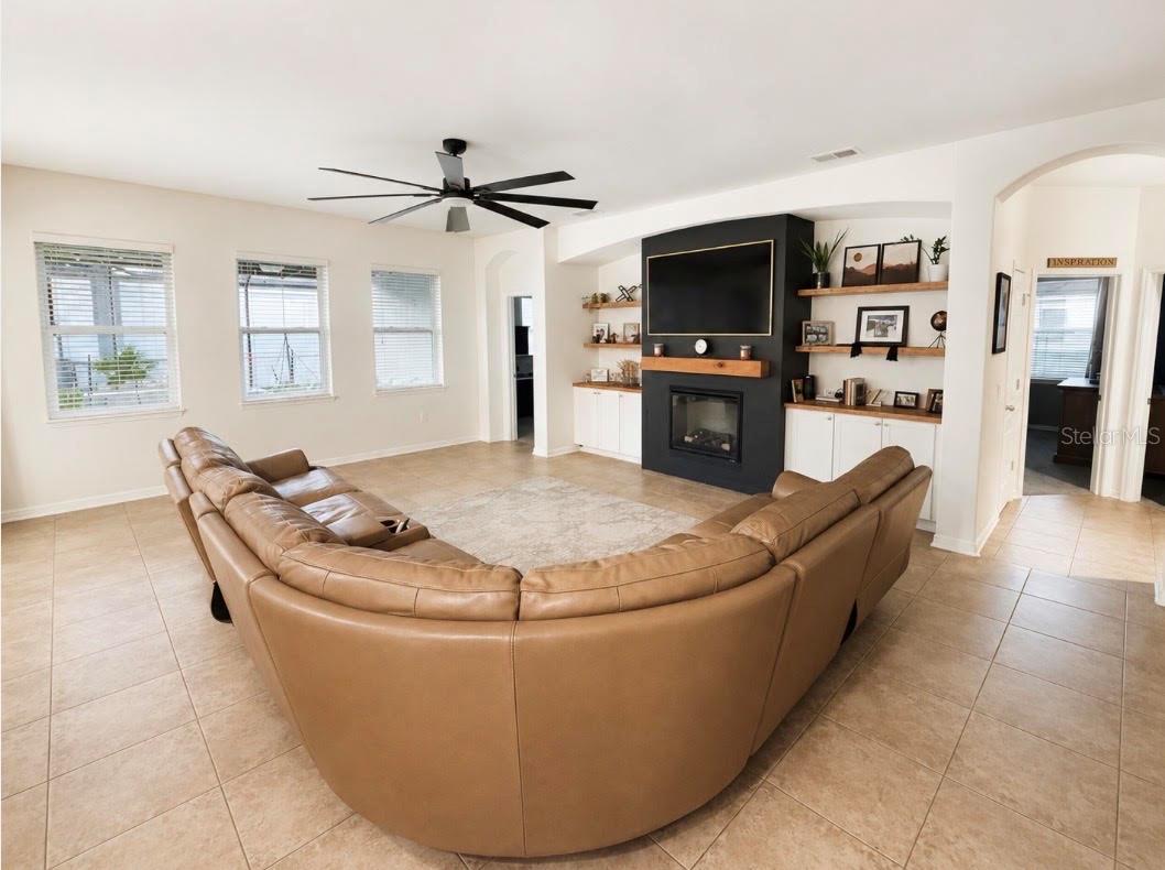 1518 Rhodeswell Ln, Dover, FL 33527 photo
