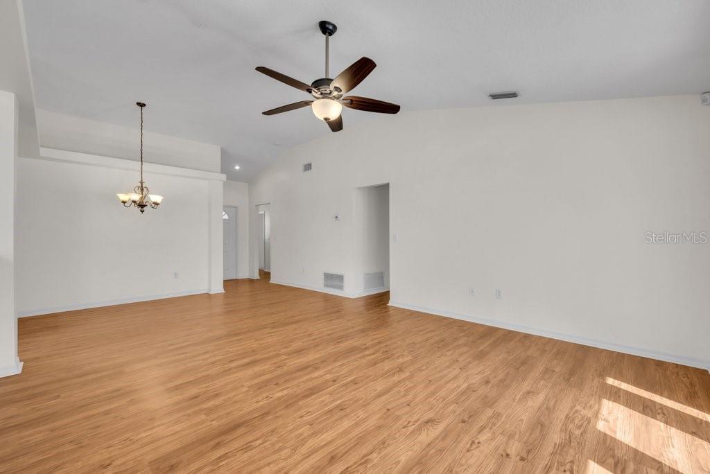 17610 Esprit Dr, Tampa, FL 33647 photo