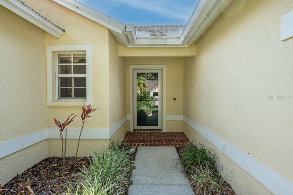 17610 Esprit Dr, Tampa, FL 33647 photo