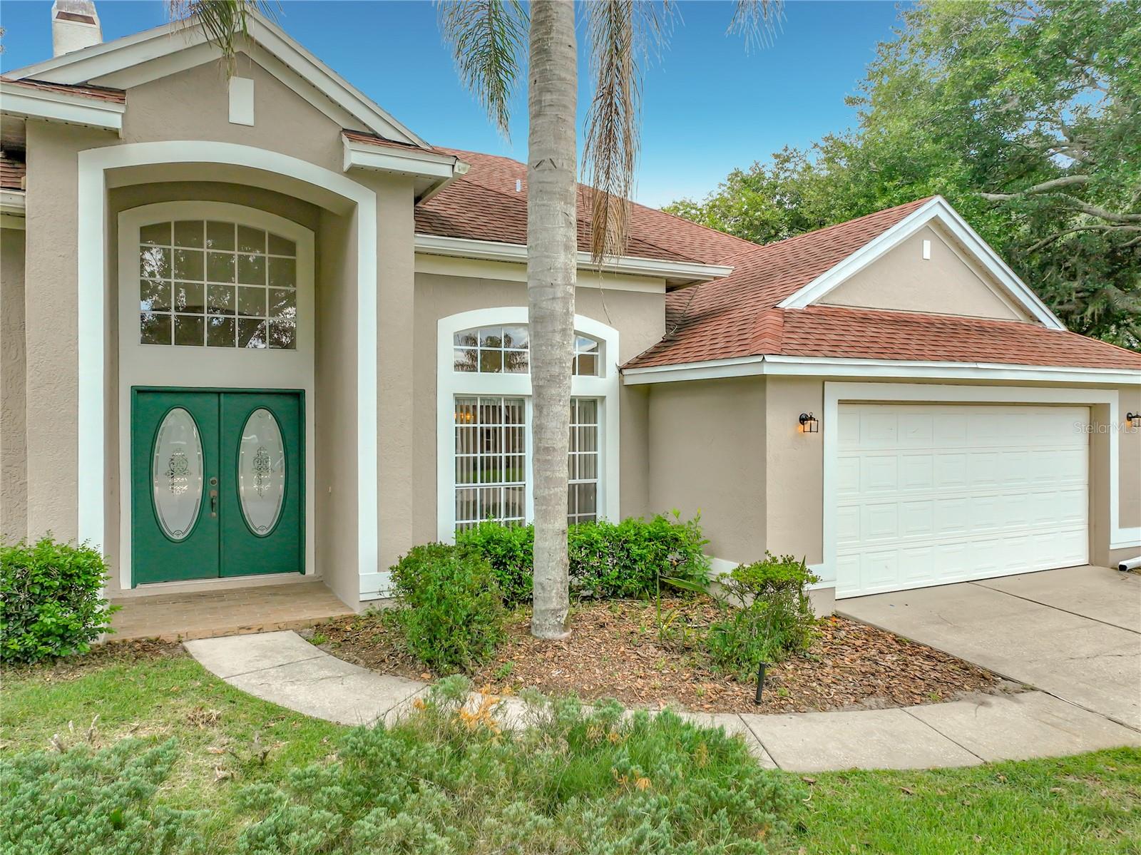 635 Long Lake Dr, Oviedo, FL 32765 photo