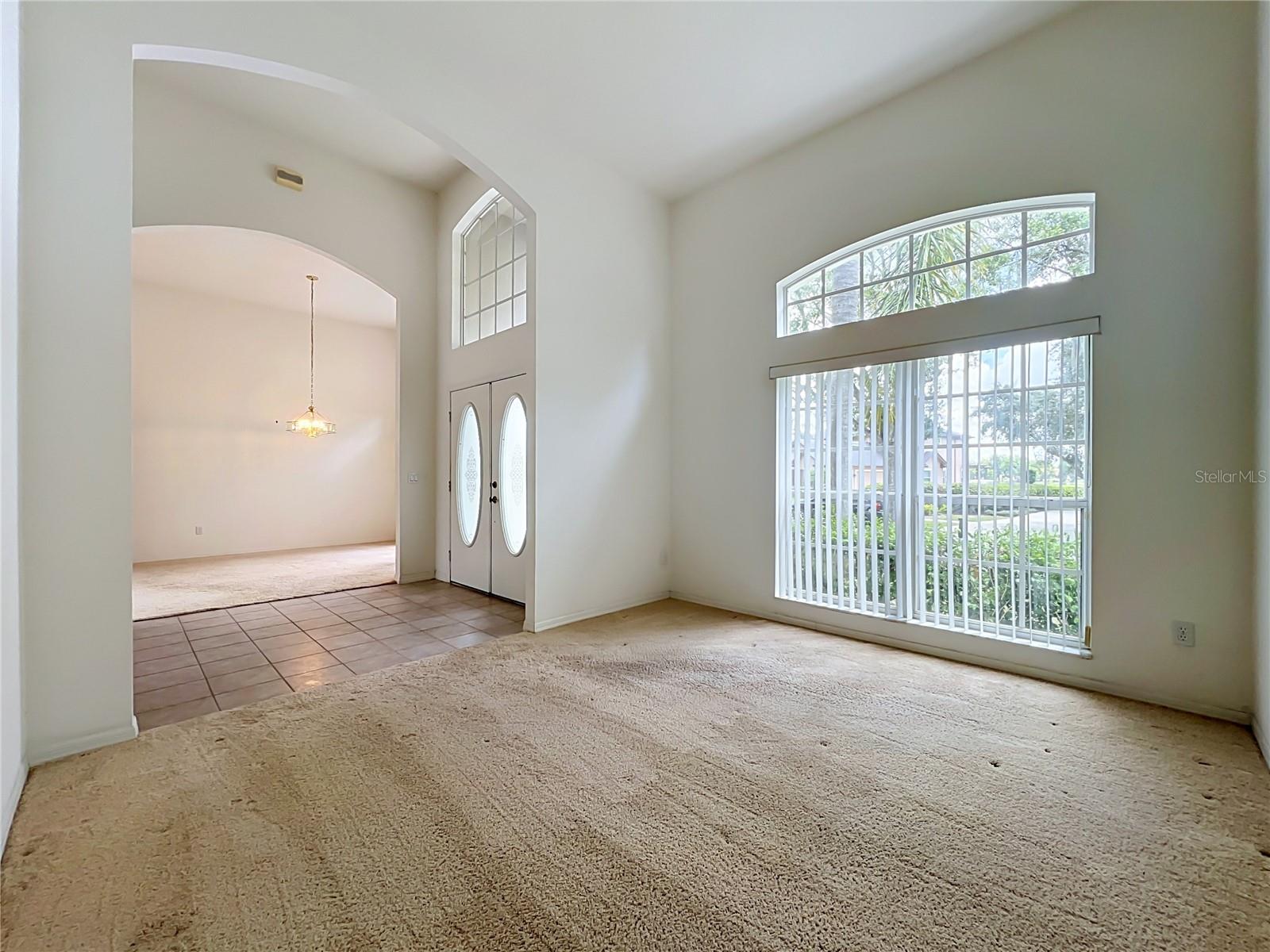 635 Long Lake Dr, Oviedo, FL 32765 photo