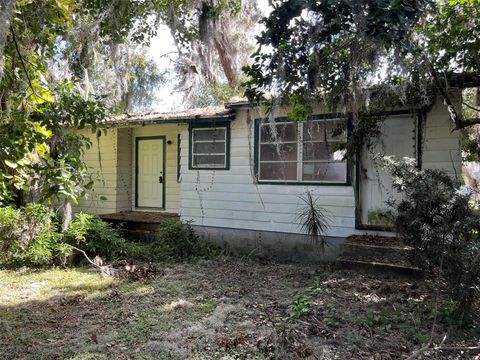 Single Family Residence in FRUITLAND PARK FL 100 PALM STREET.jpg