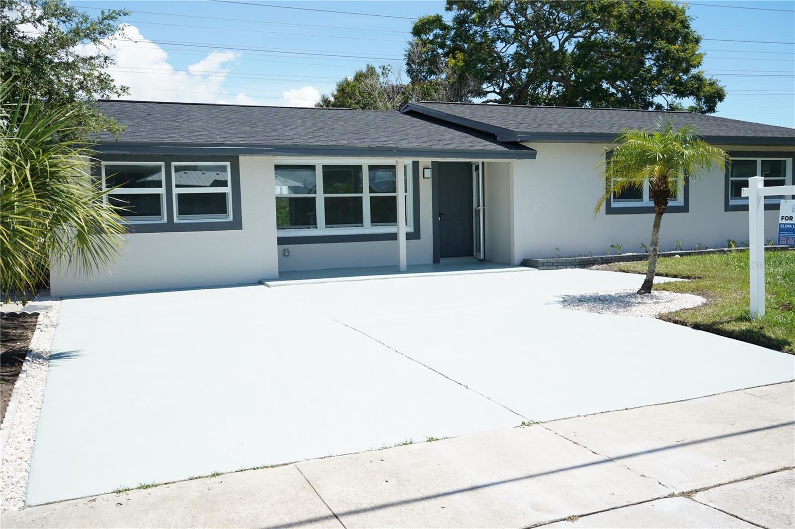 311 Country Club Dr, Oldsmar, FL 34677