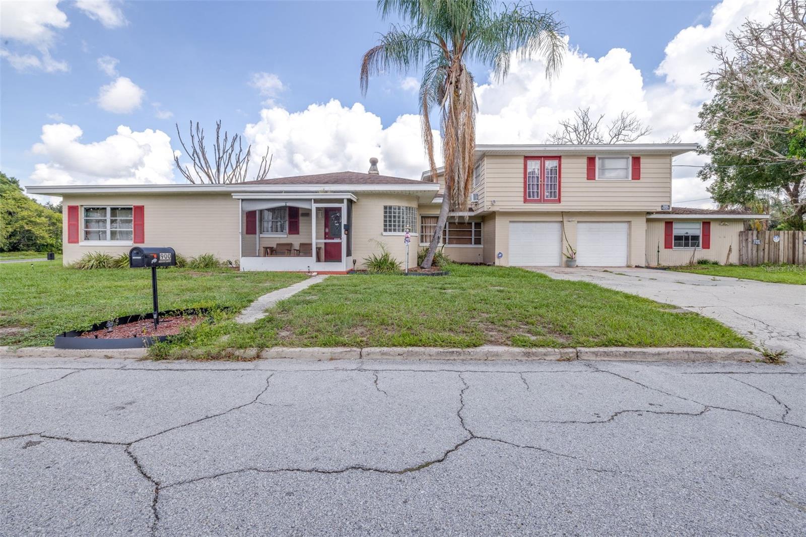 900 Lake Martha Dr, Winter Haven, FL 33881