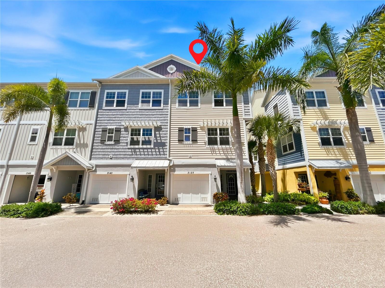3137 Moorings Dr, Saint Petersburg, FL 33712