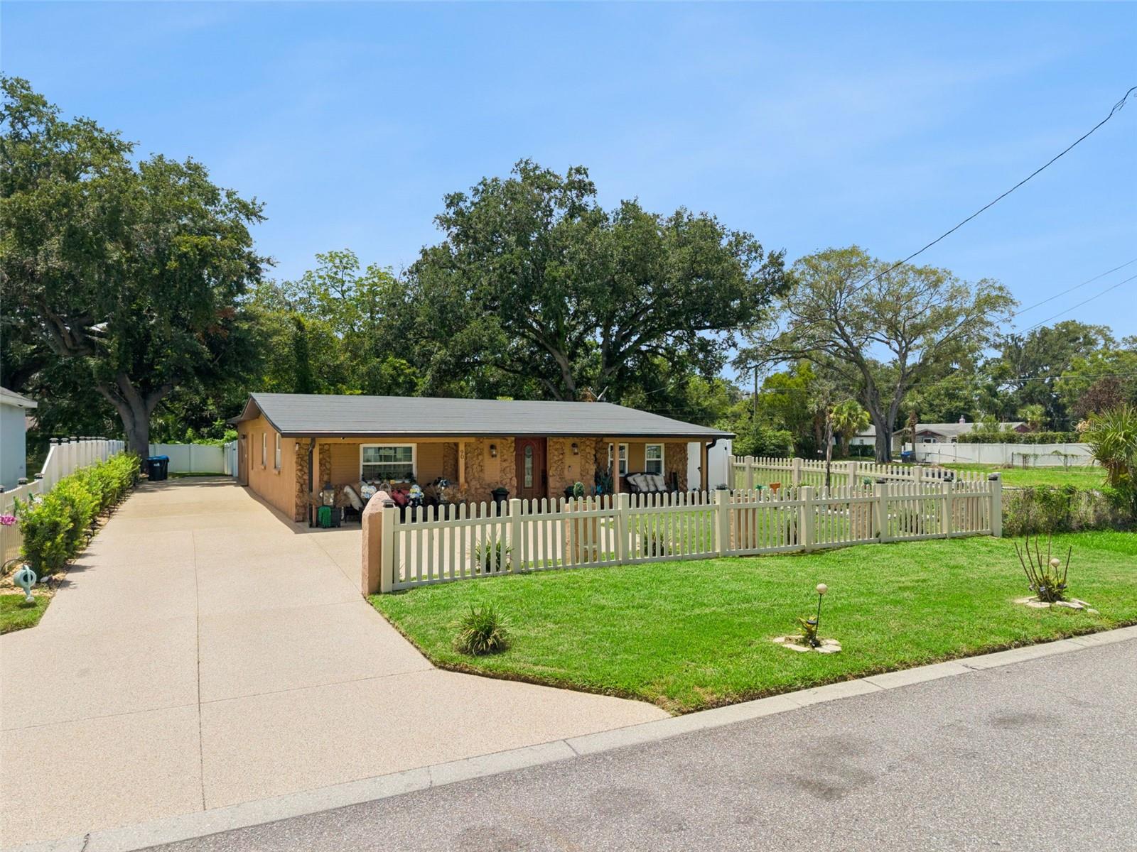 90 N Goldwyn Ave, Orlando, FL 32805 photo