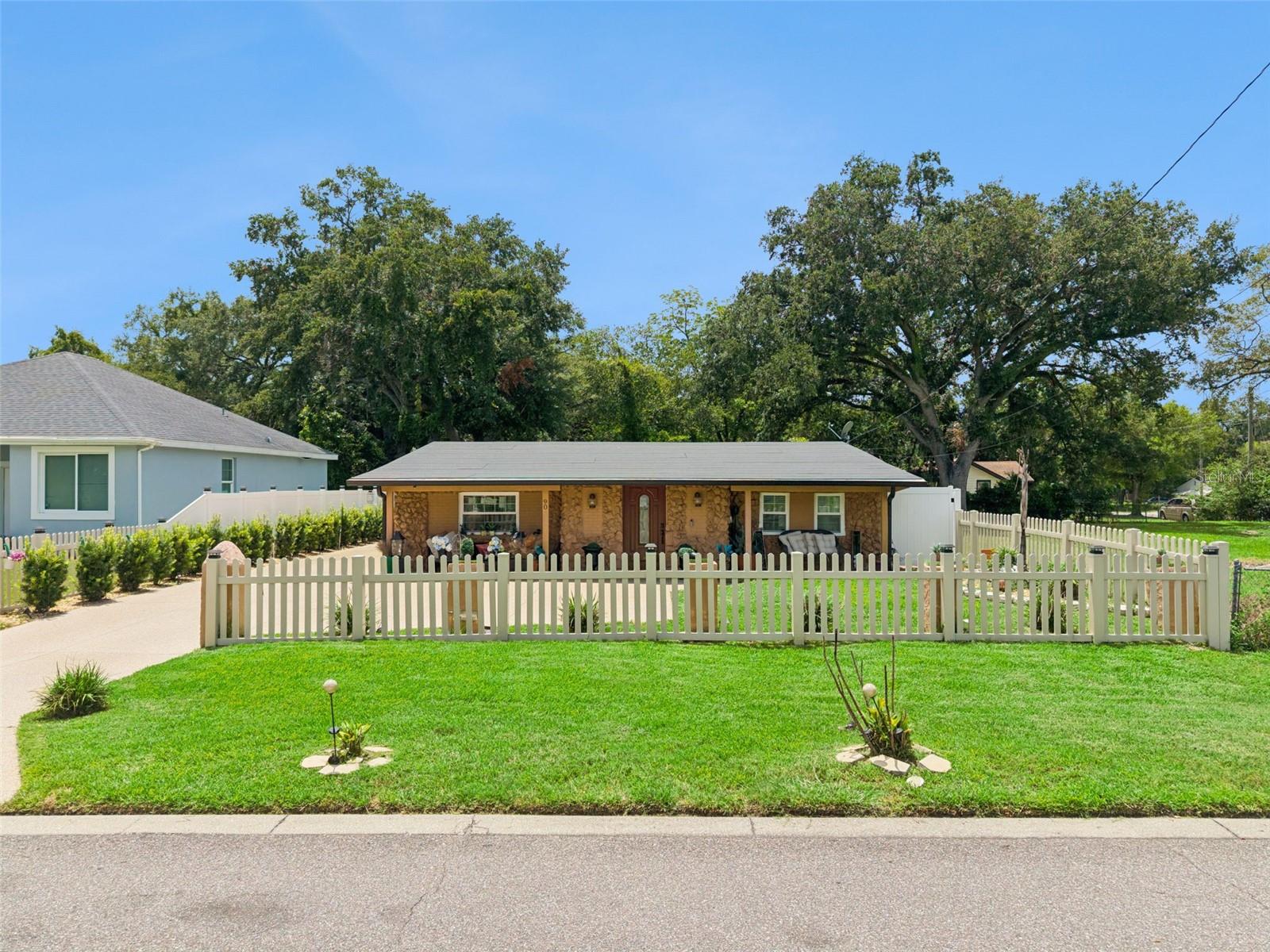 90 Goldwyn Ave, Orlando, FL 32805