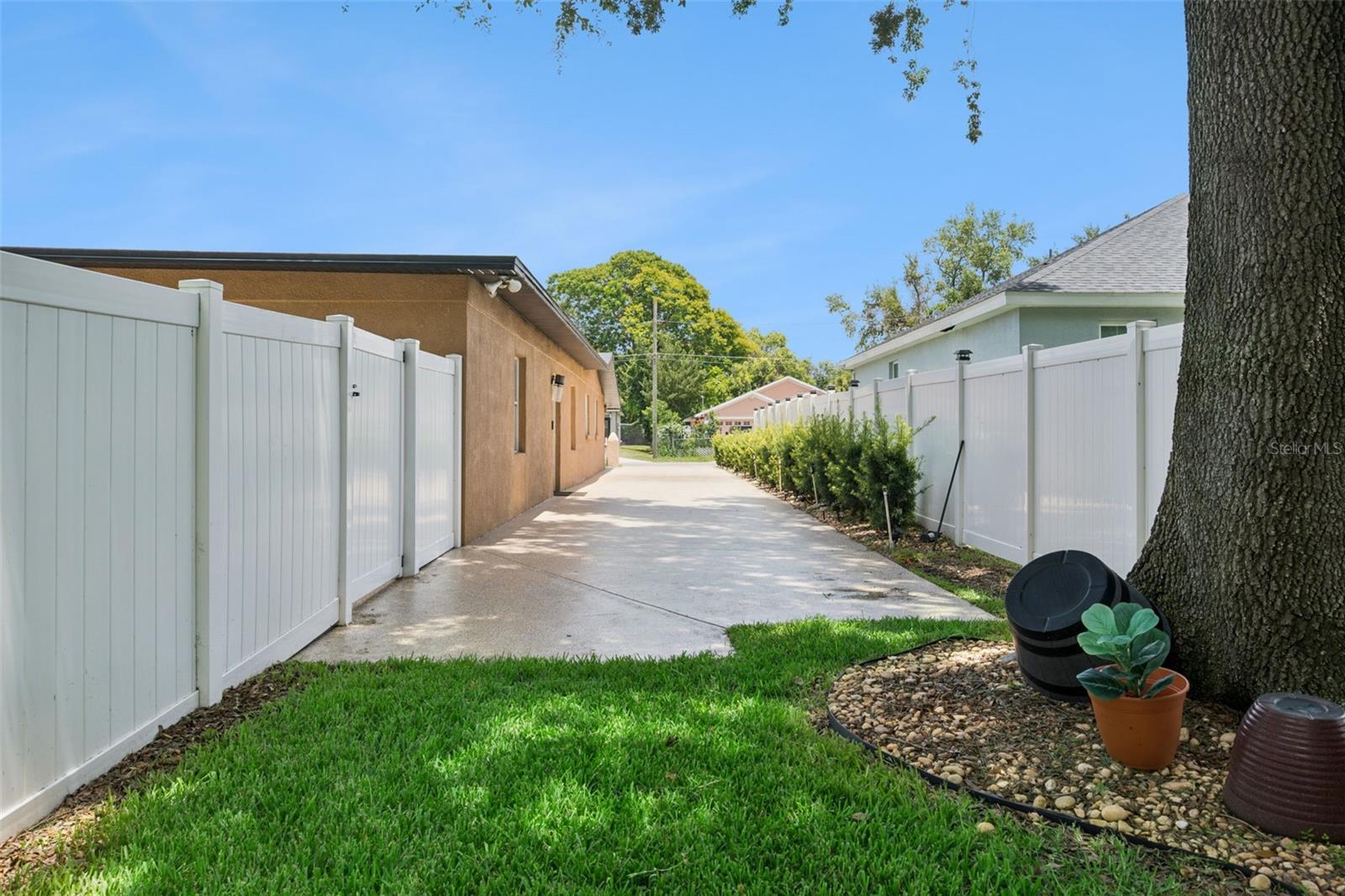 90 N Goldwyn Ave, Orlando, FL 32805 photo