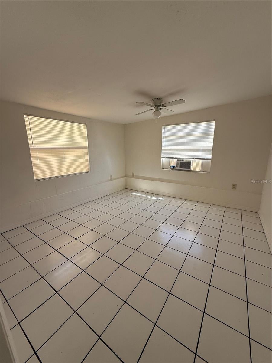 4737 56 Ave, Saint Petersburg, FL 33714 photo