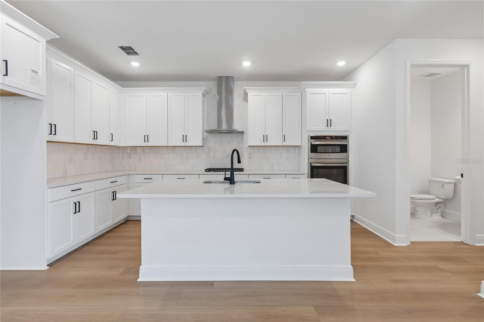 8103 Seaflower Pkwy, Bradenton, FL 34210 photo