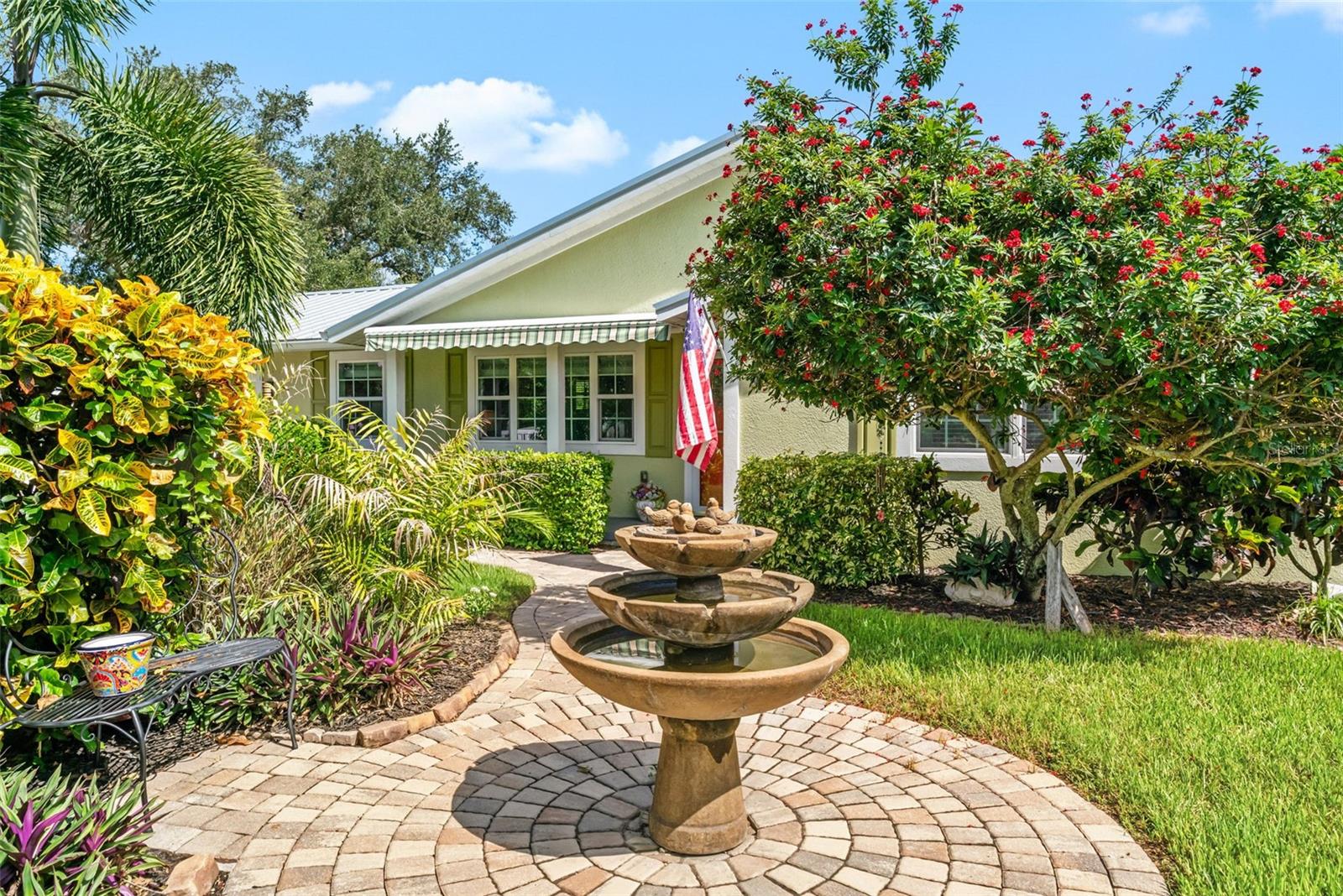 1907 Magnolia St, Sarasota, FL 34239 photo