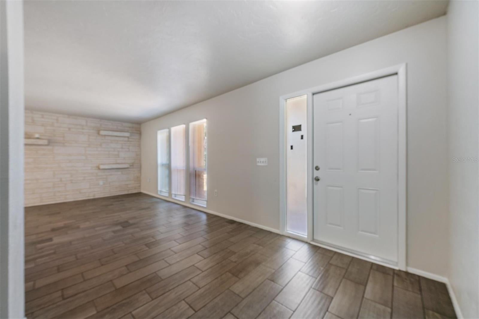 1124 Danny Dr, Sarasota, FL 34243 photo