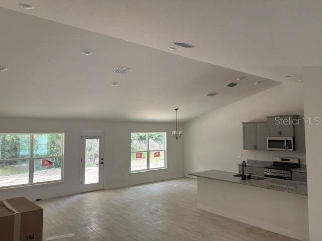 17833 SW 61 Lane Rd, Dunnellon, FL 34432 photo