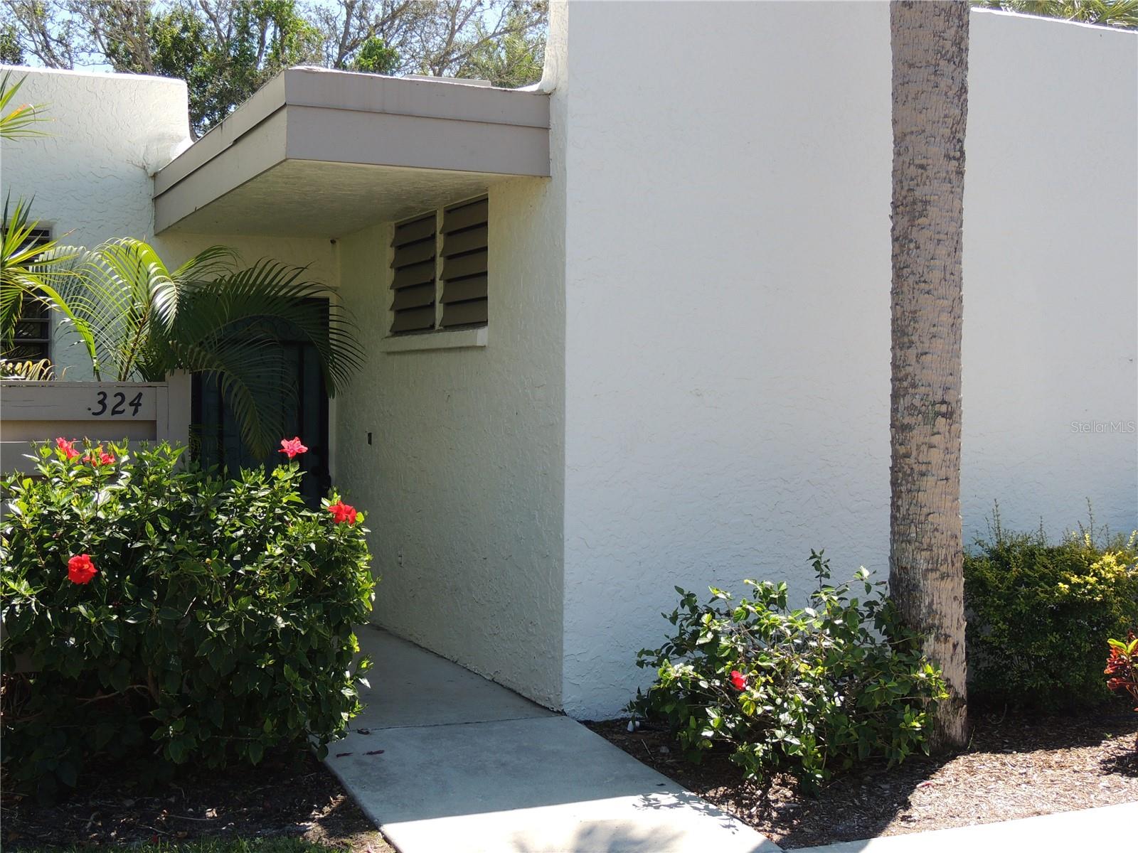 324 Timberlake Dr, Bradenton, FL 34210