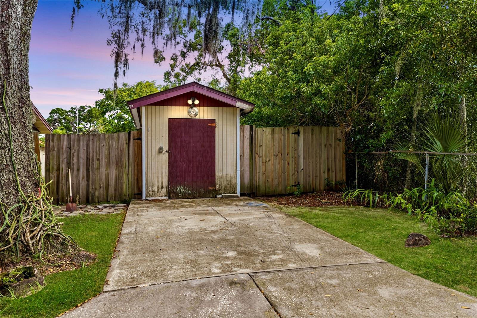 6850 Indiana Ave, New Port Richey, FL 34653 photo