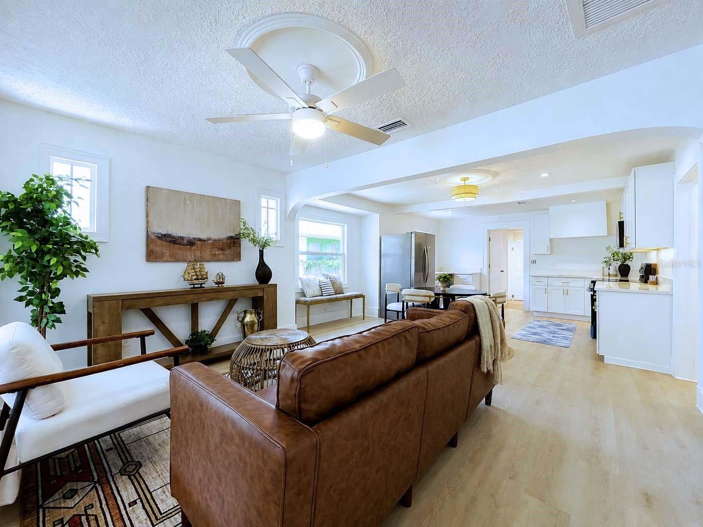 1835 24 St, Saint Petersburg, FL 33712 photo