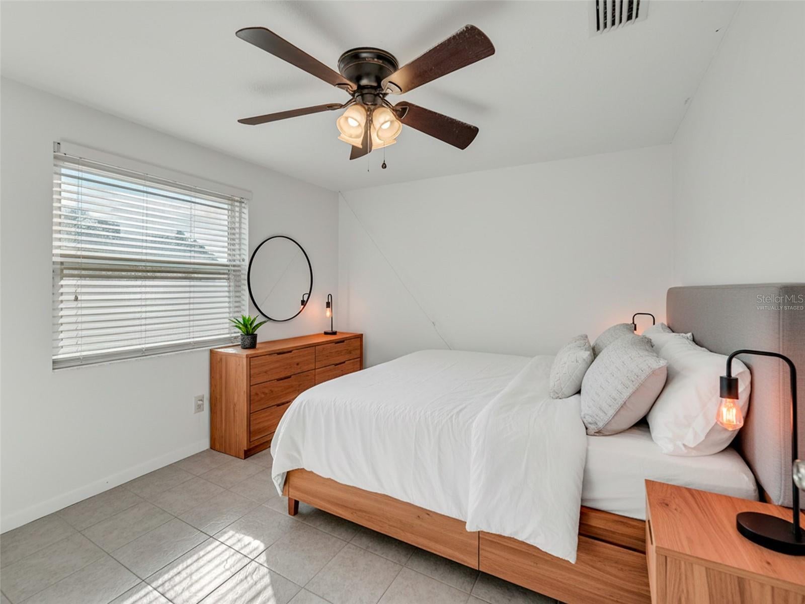 3509 King George Ln, Seffner, FL 33584 photo