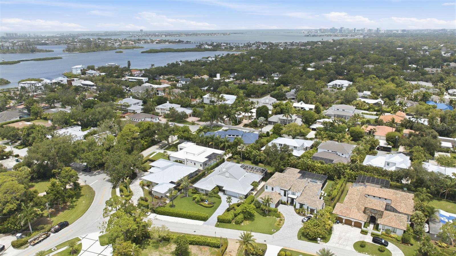 1511 N Lake Shore Dr, Sarasota, FL 34231 photo
