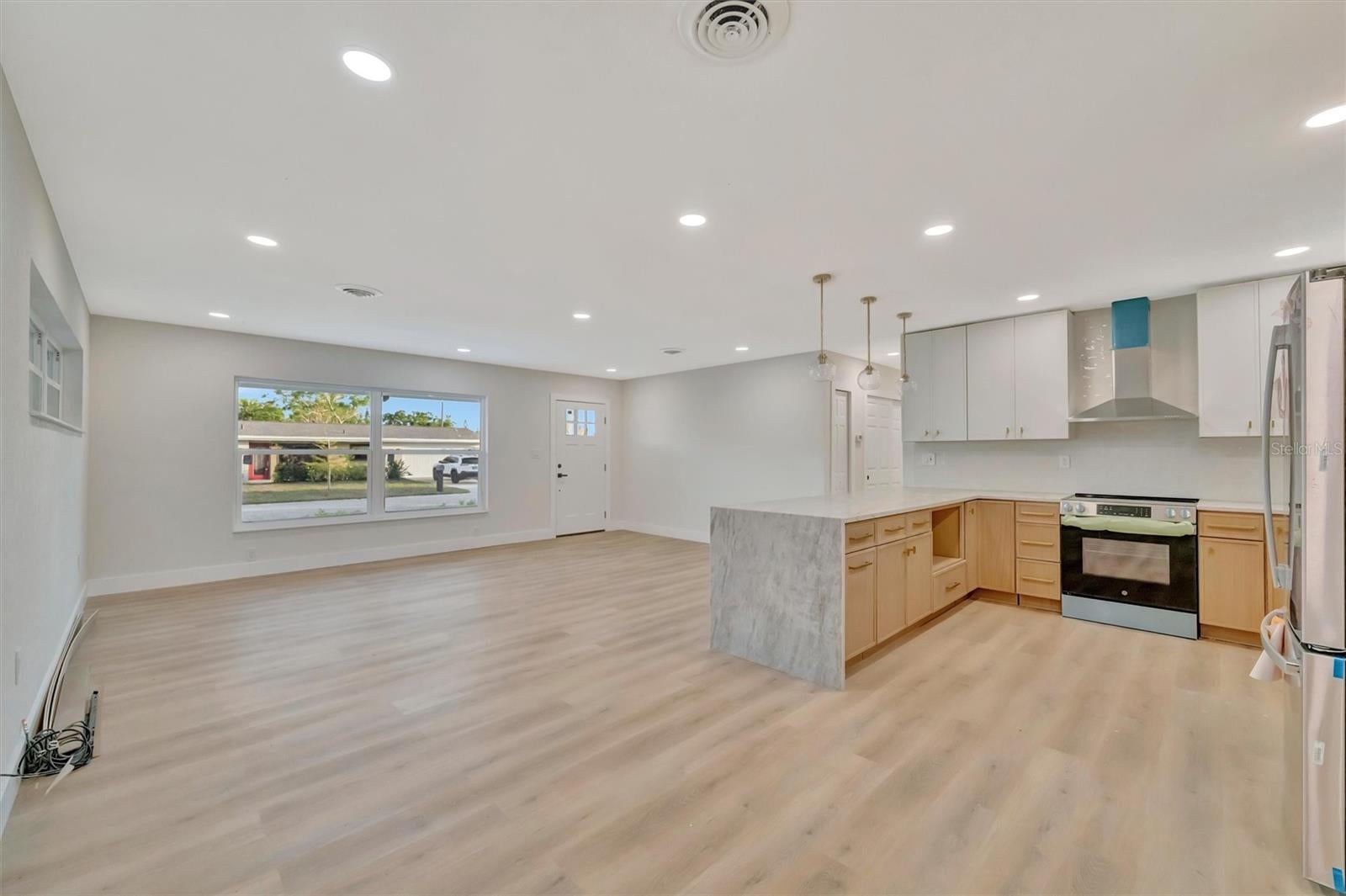 2705 Sunnyside St, Sarasota, FL 34239 photo