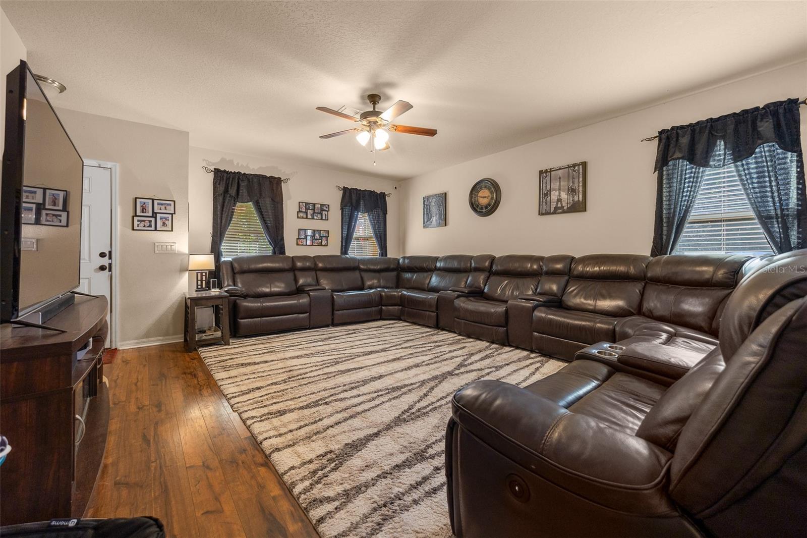 5128 Grassy Knoll Dr, Tavares, FL 32778 photo