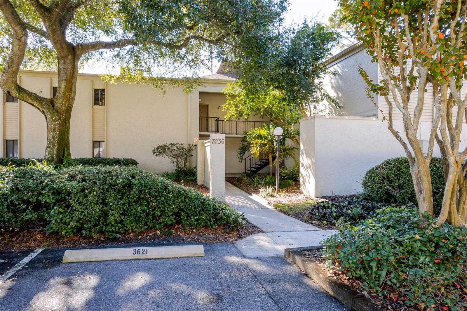 3236 Semoran Blvd, Orlando, FL 32822