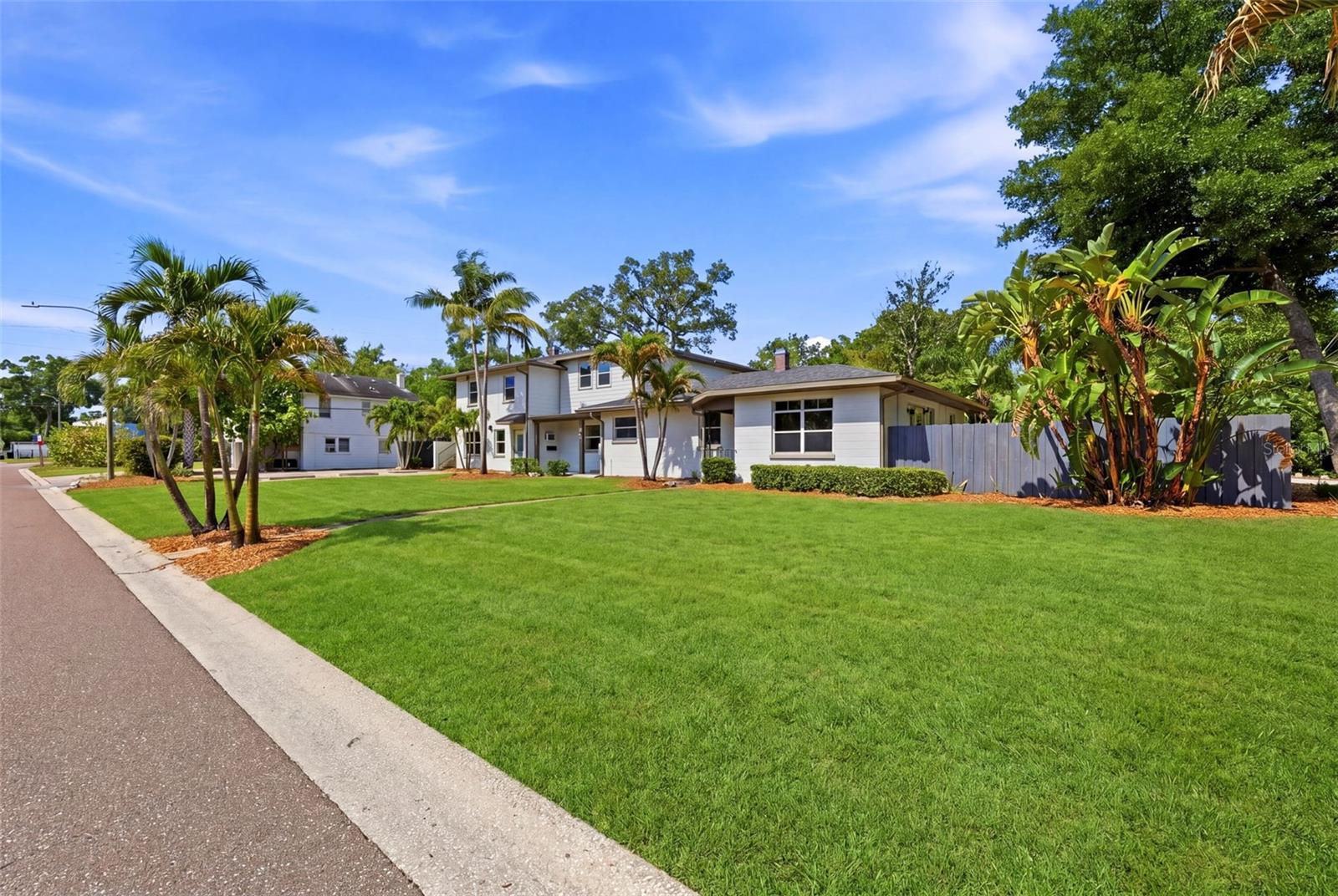 3030 5 St, Saint Petersburg, FL 33704 photo