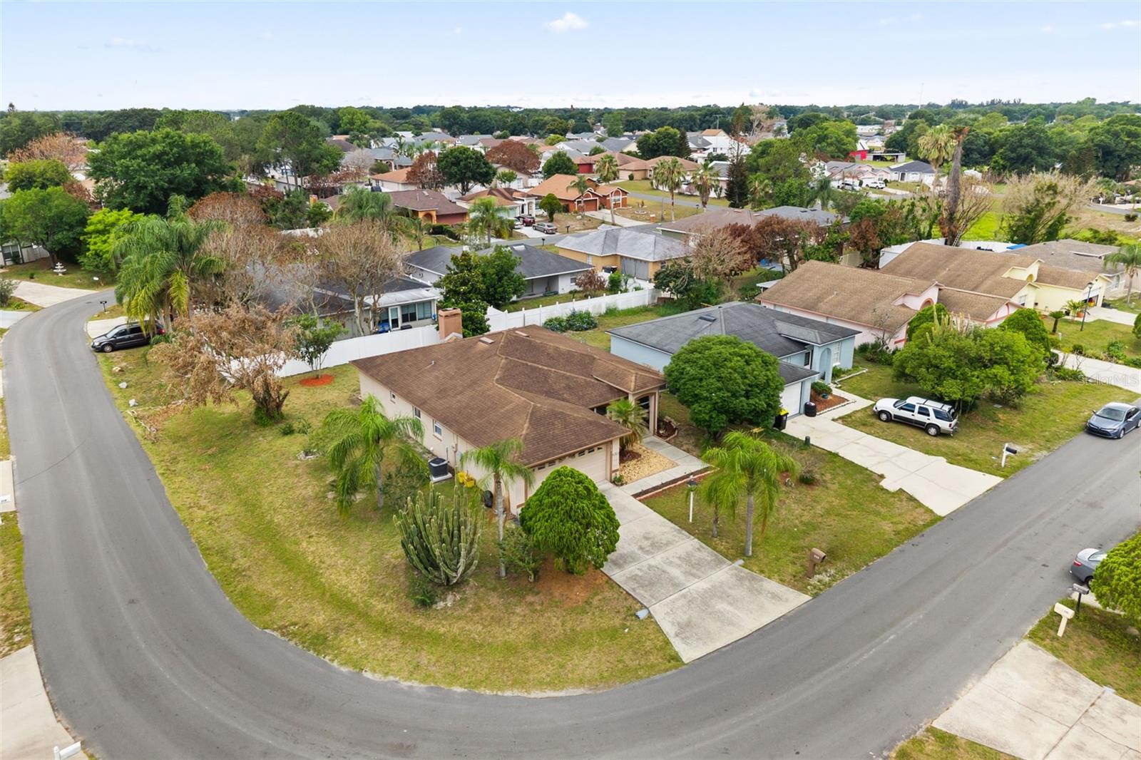 329 Lake Daisy Loop, Winter Haven, FL 33884 photo
